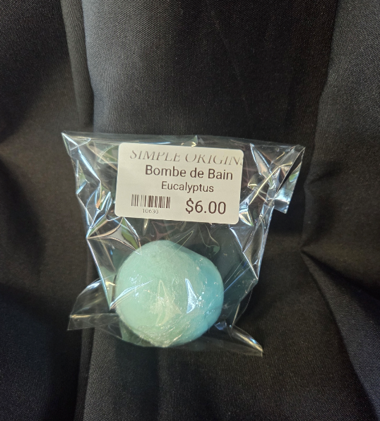 Eucalyptus Breathe Bath Bomb